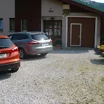 Zmatlikova ホームステイ *